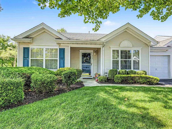 663 E Chancery Ln, Absecon, NJ 08205