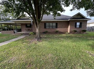 118 W 5th St, Rector, AR 72461