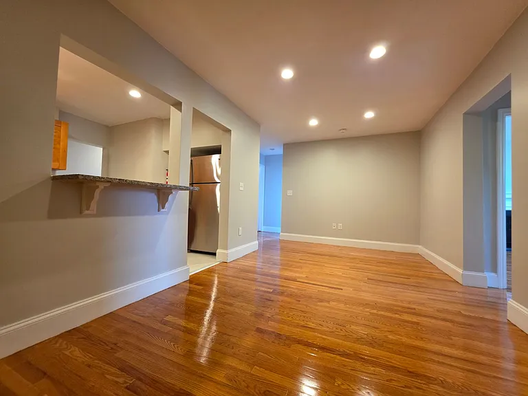 85 Egmont St #2 — Photo 1