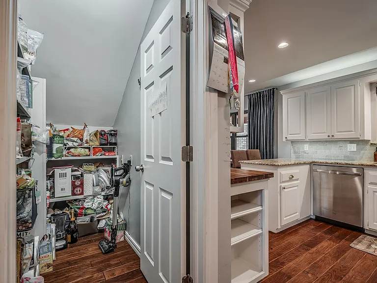 11105 Leaning Elm Rd — Photo 23