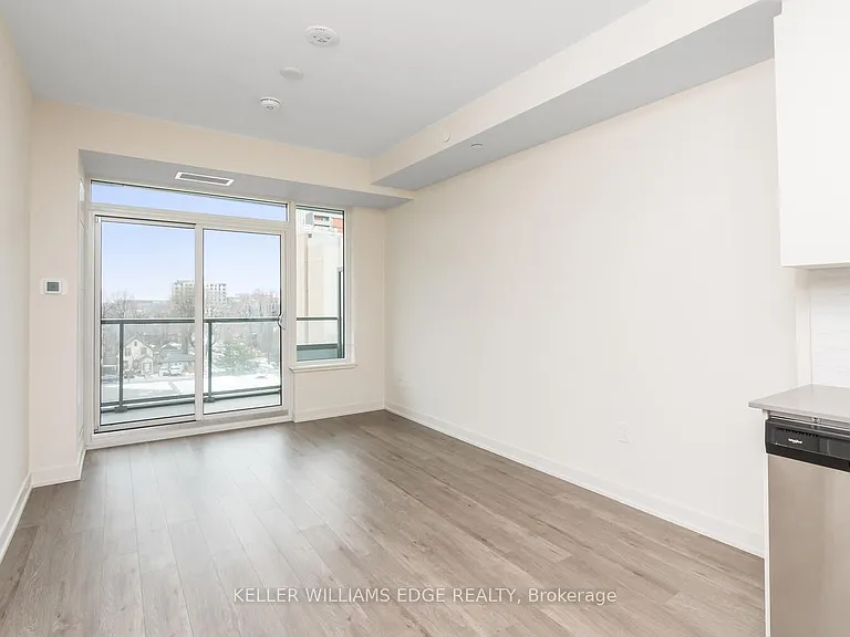 212 King William St #502 — Photo 9