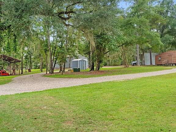 5th image of 636 NE Pineridge Ranch Rd