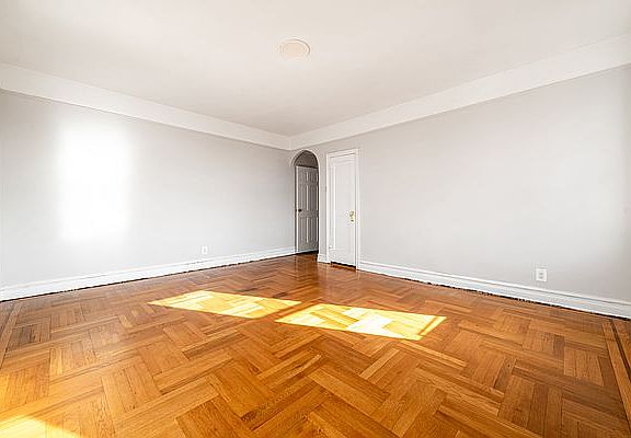5th image of 7714 Bay Pkwy APT 6B