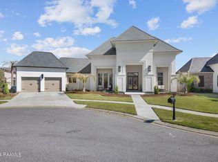 102 Rue De Nimes, Broussard, LA 70518