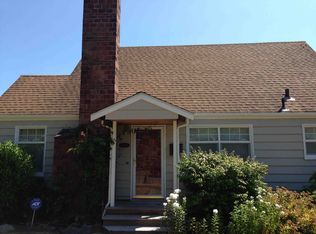 6220 38th Ave NE, Seattle, WA 98115