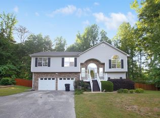 324 Four Oaks Dr, Powder Springs, GA 30127