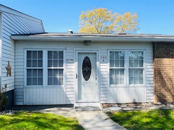395 Woodbridge Drive #395E, Ridge, NY 11961