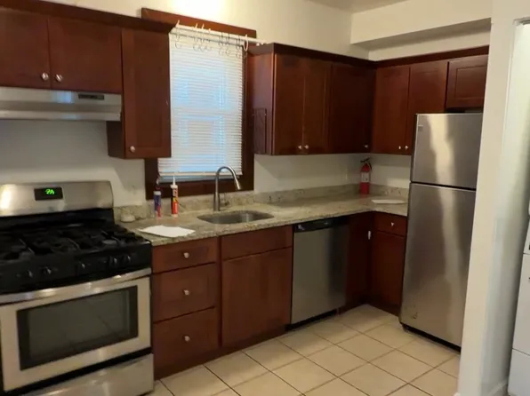 849 E 3rd St #1A, Boston, MA 02127