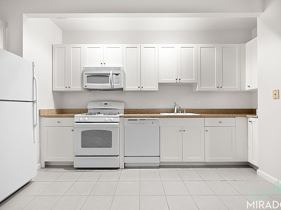 3rd image of 15 Park Row APT 9G