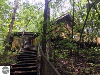 9909 W Lotan Rd, Lake City, MI, 49651