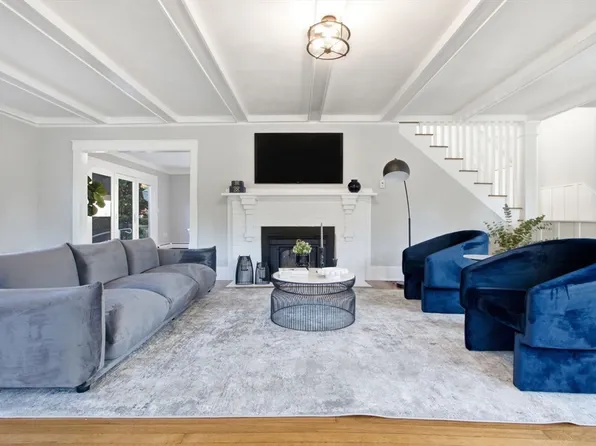 1174 Franklin St, Stoneham, MA 02180