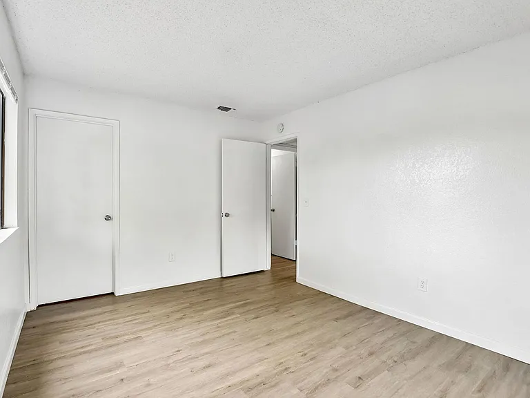 Parkview Village Apartments — Photo 18