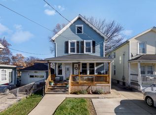 8 S State St, Aurora, IL 60505