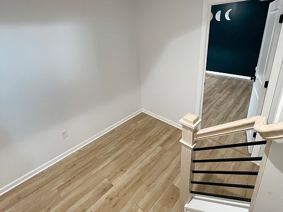 4th image of 5460-5462 Barnum Rd #5460