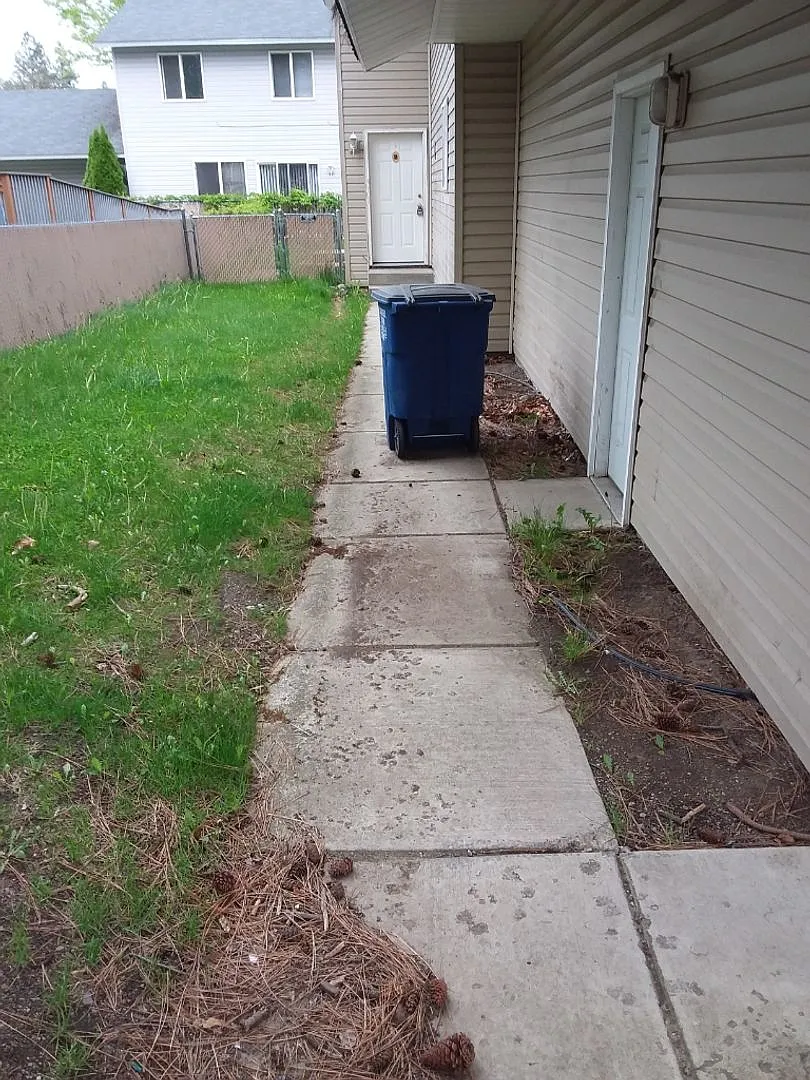 1110ab — Photo 1