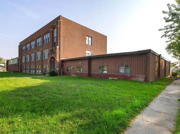 320 2nd St E, Hunter, ND 58048