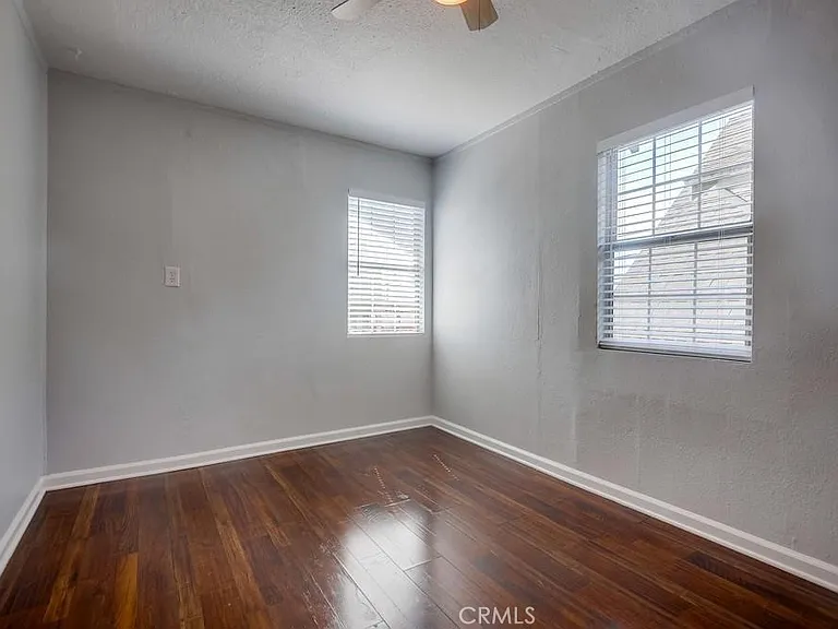 1007 Lewis Ave — Photo 5