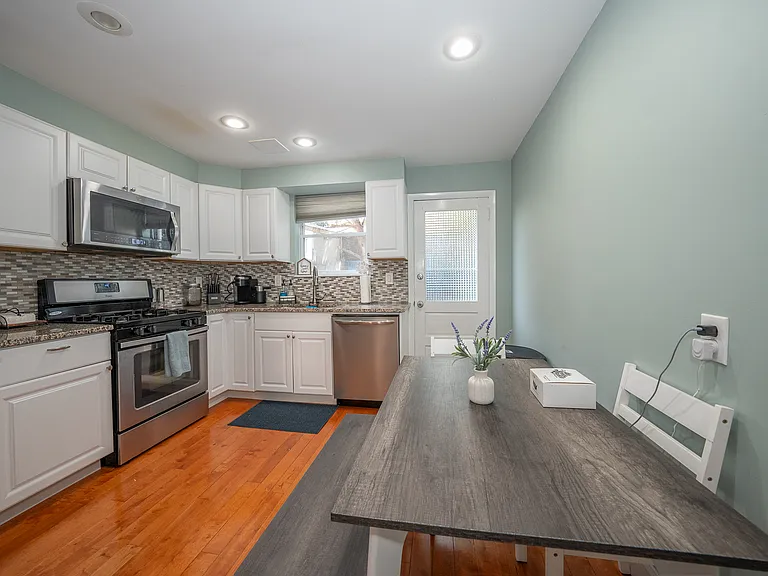 236 Wilder St — Photo 7