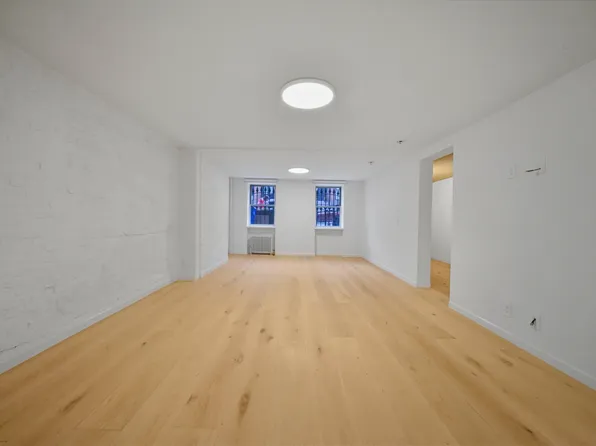 264 Berry Street image 1 of 10