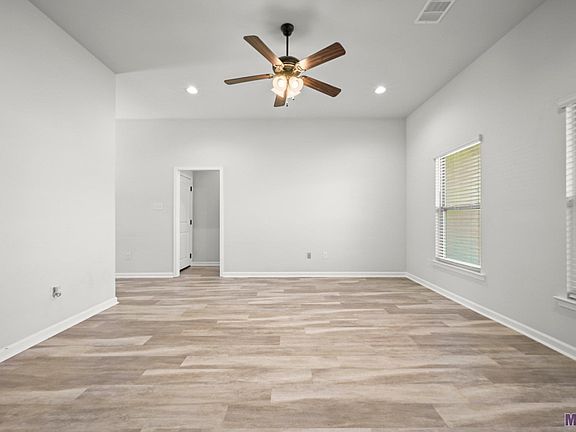 5th image of 13748 Fig Dr