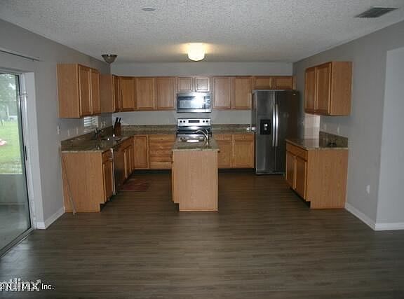 3rd image of 5612R Shady Pine St N