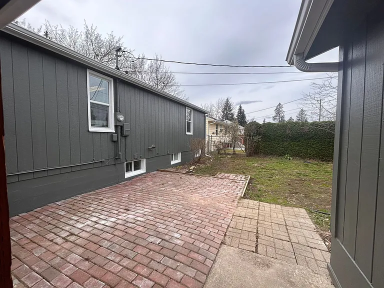 1333 E 41st Ave — Photo 26