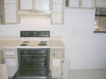 5th image of 4112 Lakeside Dr