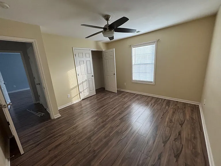 10916 Collington Dr — Photo 24