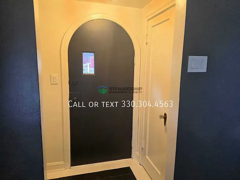 2119 Maple Ave NE — Photo 6