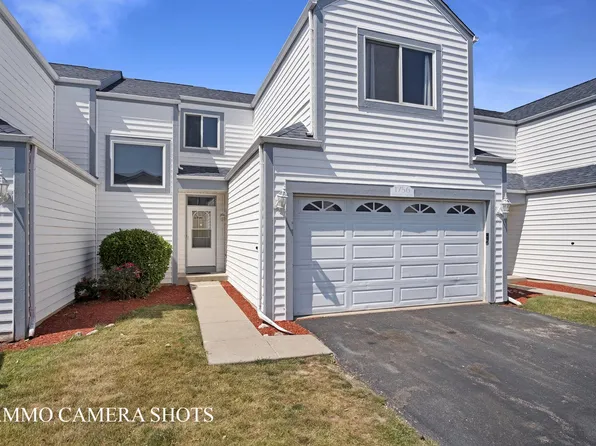 1756 Waters Edge Dr, Minooka, IL 60447