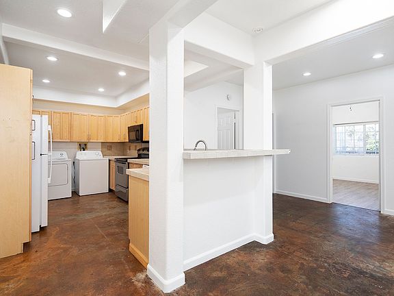 2nd image of 4626 Albuquerque St #D