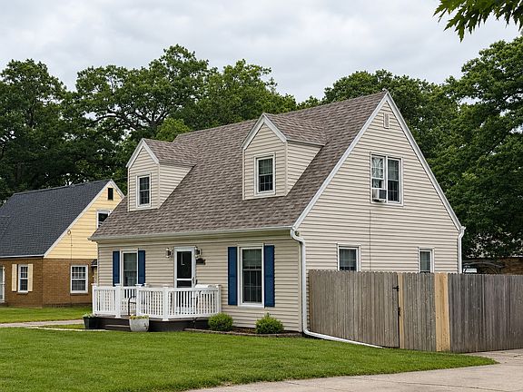 2nd image of 2317 33rd St