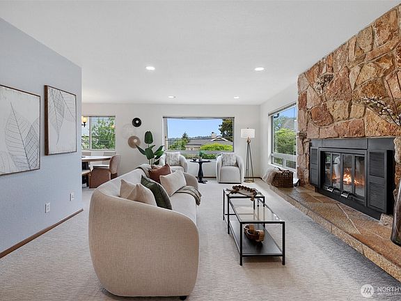 5th image of 818 W Argand Street