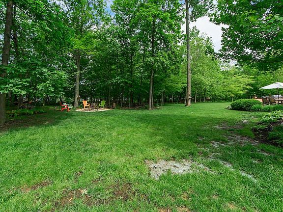 4th image of 8189 Crossgate Ct N