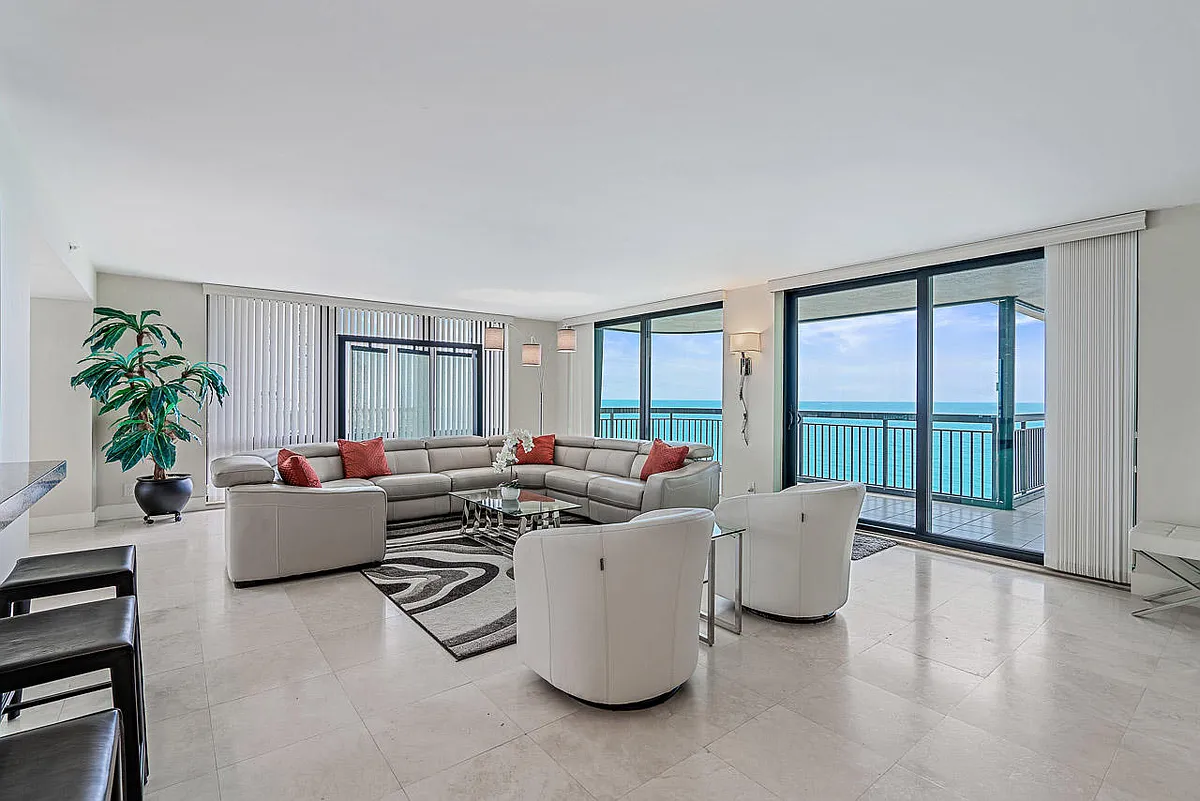 Building Photo - 5380 N Ocean Dr #10J
