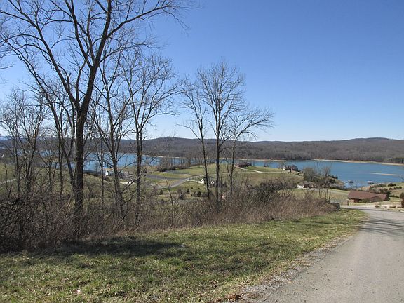 5th image of Garfield Ln