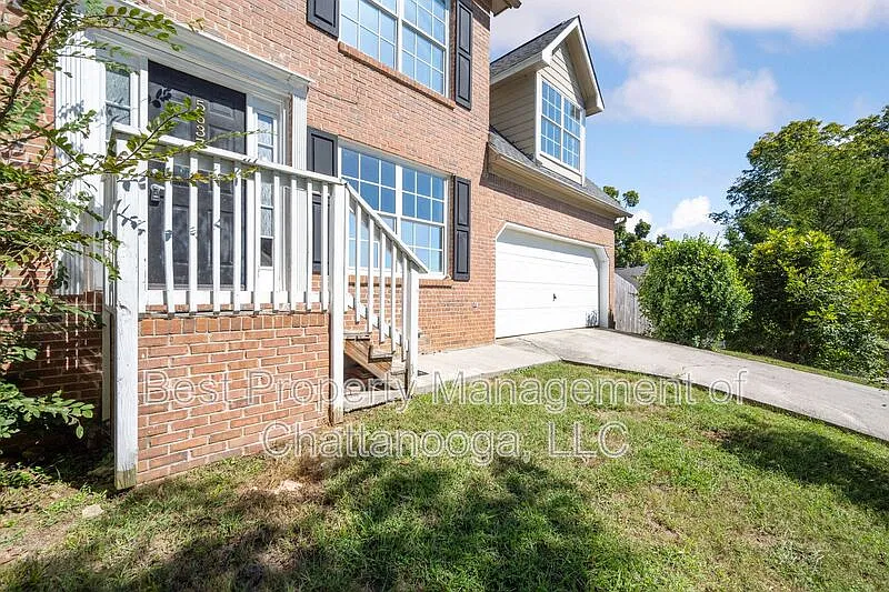 4 bed, 2.5 bath, 1747 sqft, $2,295 — Photo 4