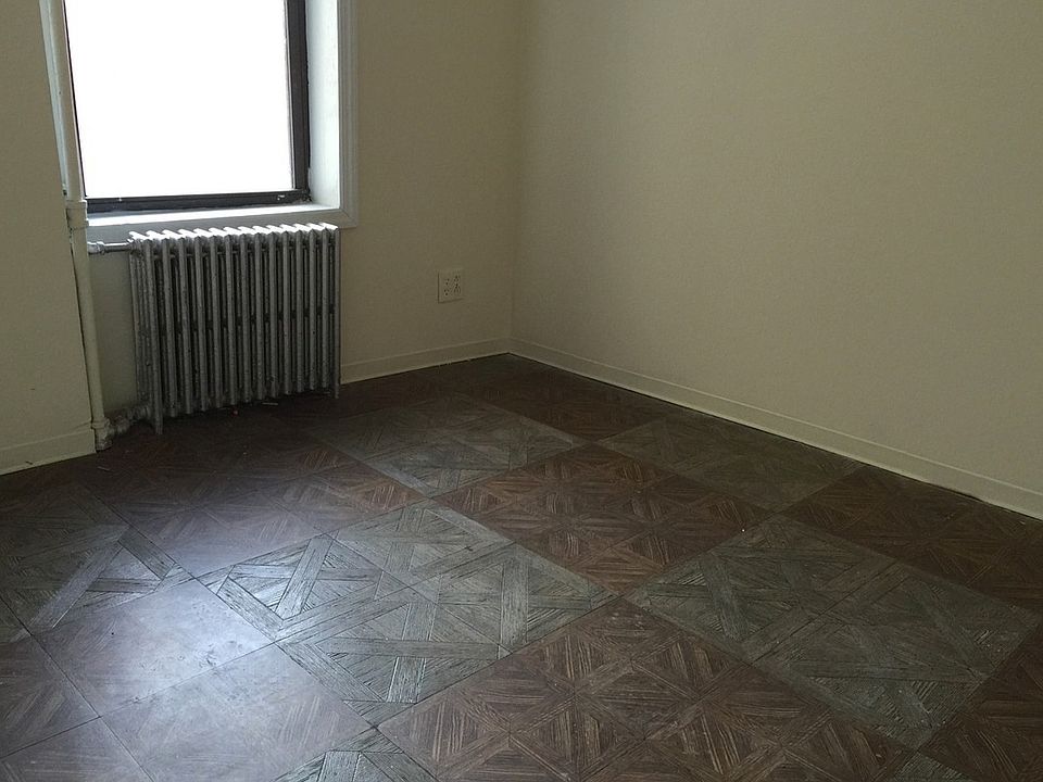2nd image of 287 Ralph Ave #1