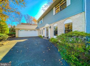 757 Bridgeview Rd, Feasterville Trevose, PA 19053