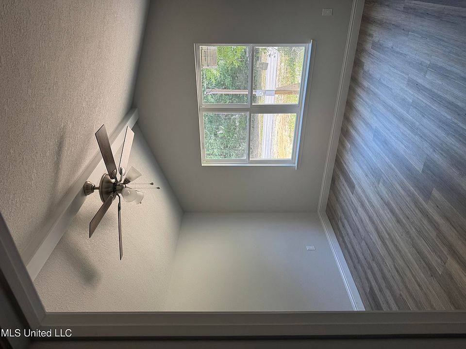 2nd image of 1028 Main St