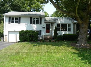 21 Deerfield Rd, West Caldwell, NJ 07006