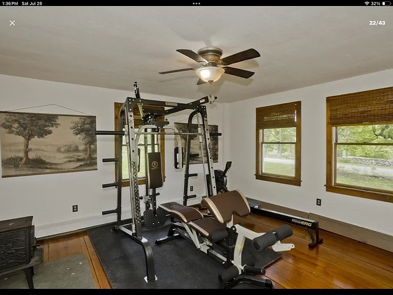 1049 Upper Church St — Photo 16