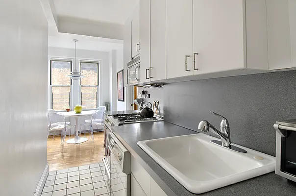 Sold by Town Residential | media 22