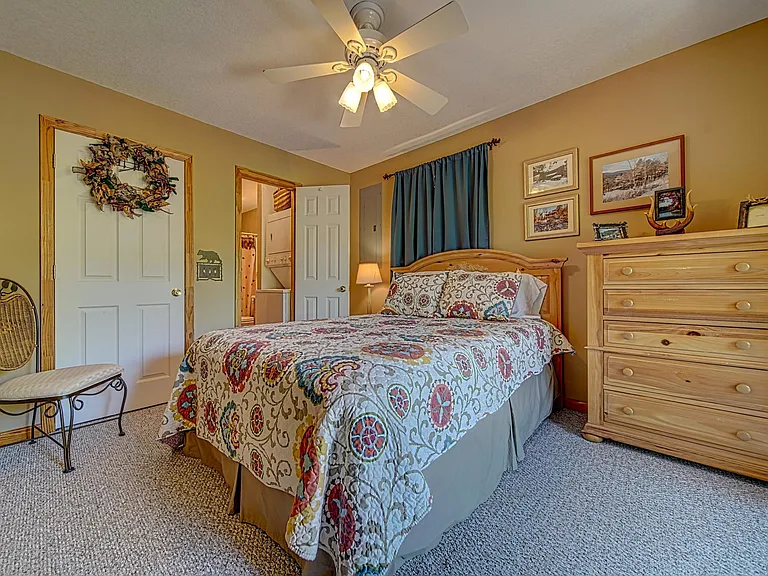738 Laurel Hill Rd — Photo 14