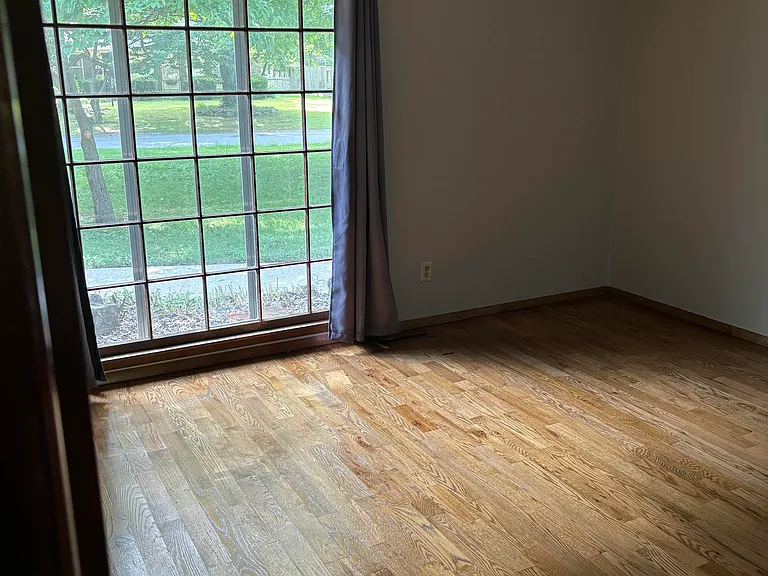 3325 S Danbury Ave — Photo 8