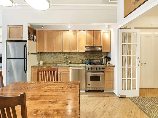 Rented by Sotheby's International Realty | media 31