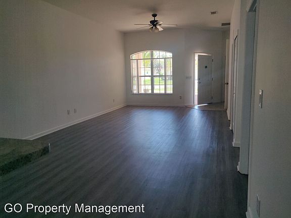 3rd image of 4 Regis Ln #4