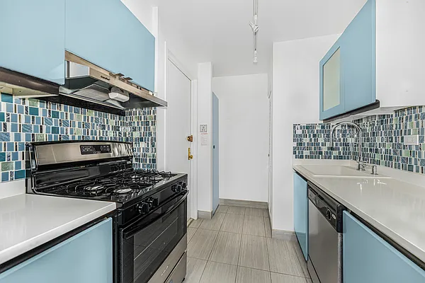 Rented by Brown Harris Stevens | media 17