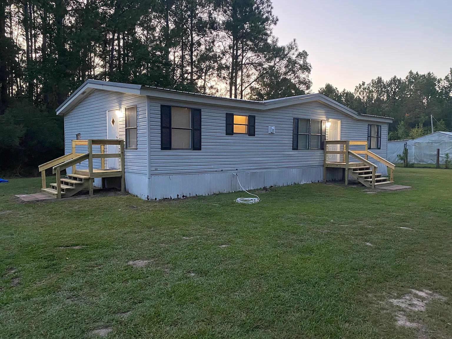 3 bed, 1000 sqft, $1,350 — Photo 2
