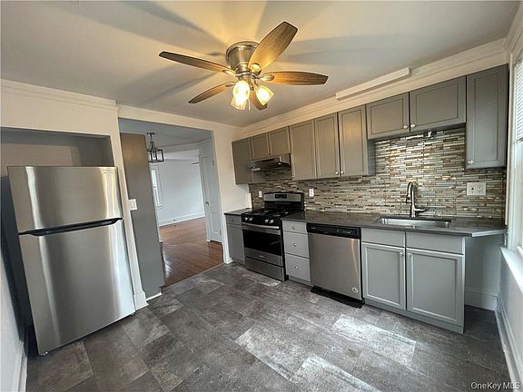 5th image of 78 1st St Floor 2